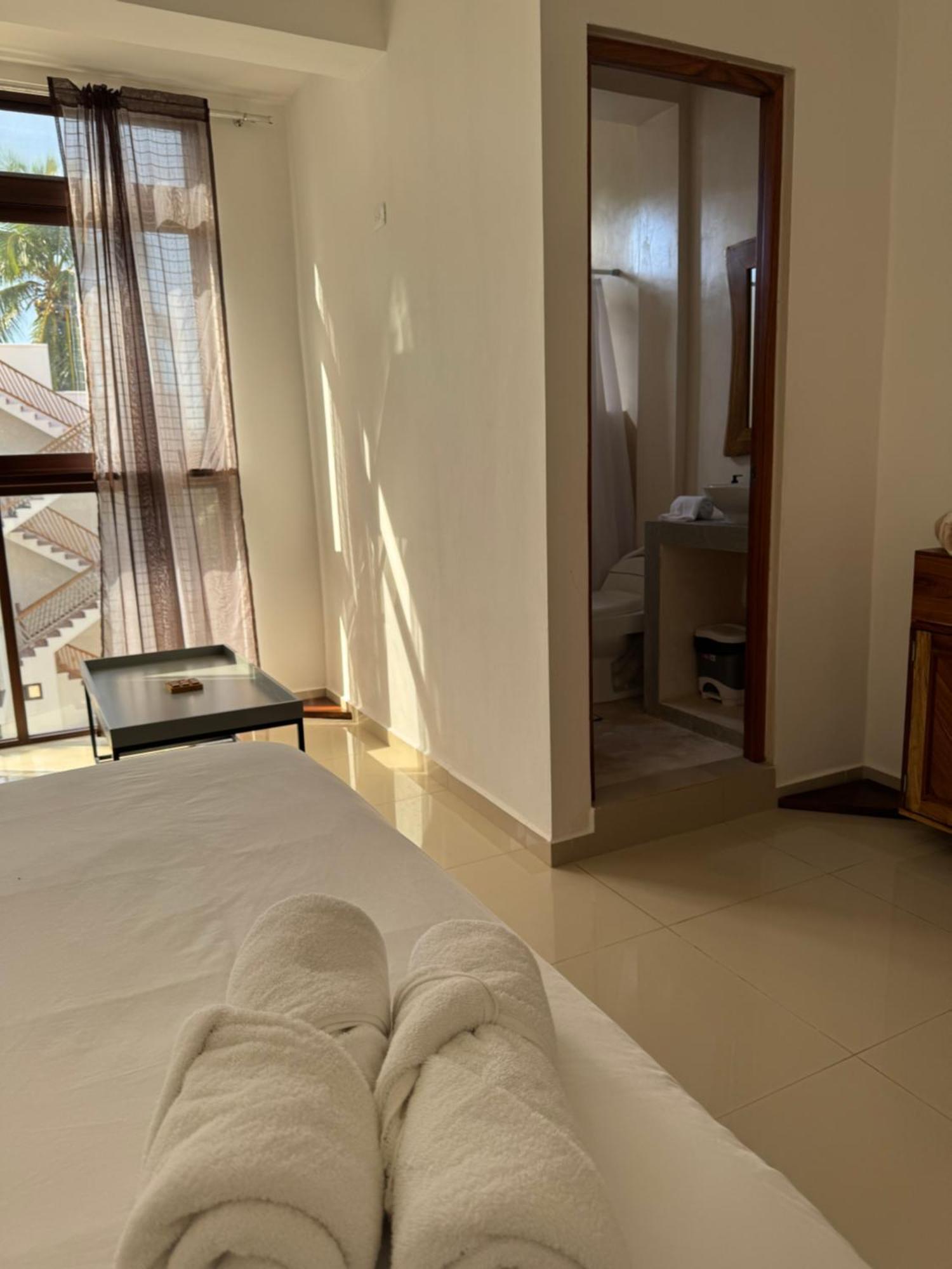 Mexhe Hotel Эль-Куйо Экстерьер фото