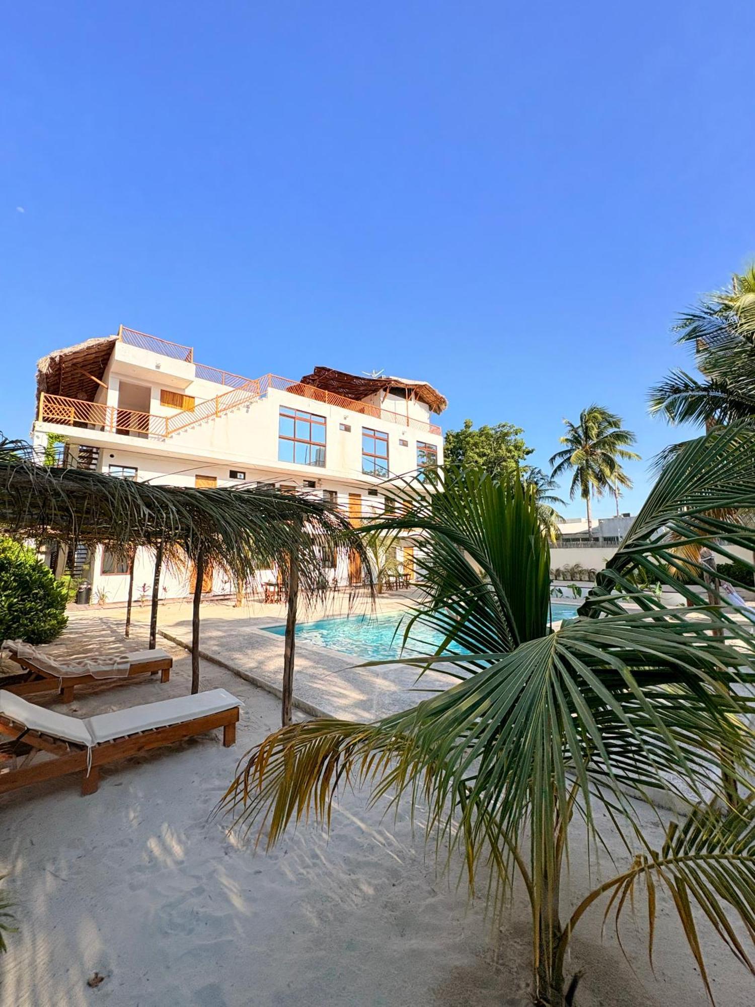 Mexhe Hotel Эль-Куйо Экстерьер фото